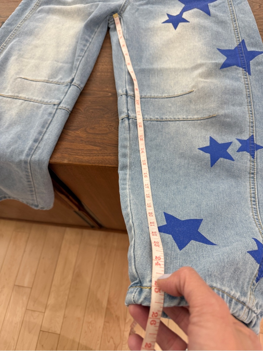 Boutique Light Wash Blue Printed Star Barrel Jeans Rounded Leg High Rise Sz M /L - Picture 14 of 14